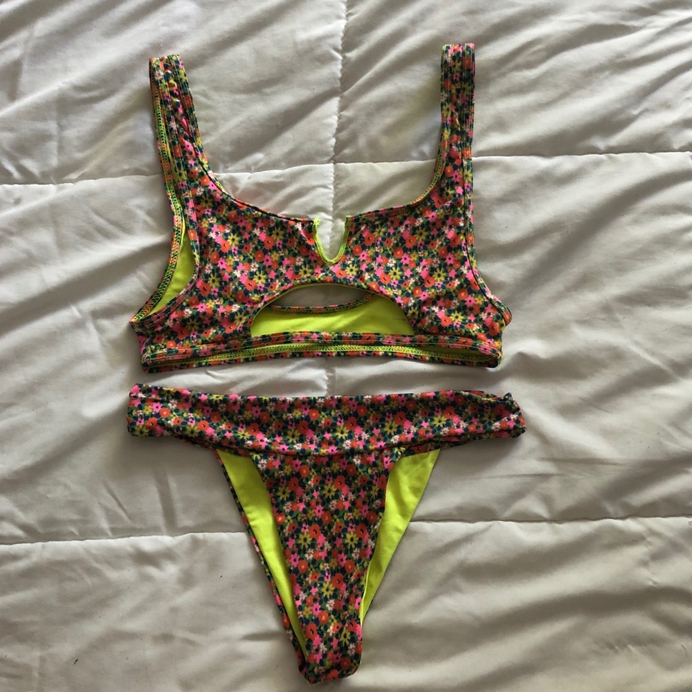SOLD Frankies bikini hippie print